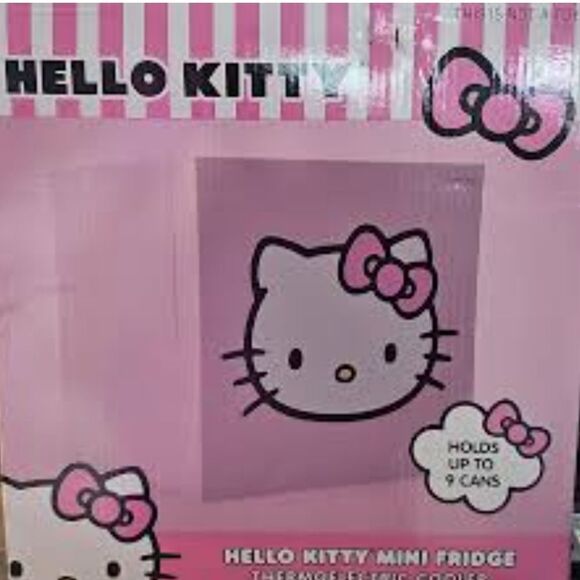 Hello Kitty Mini Fridge Thermoelectric Cooler - Picture 9 of 12